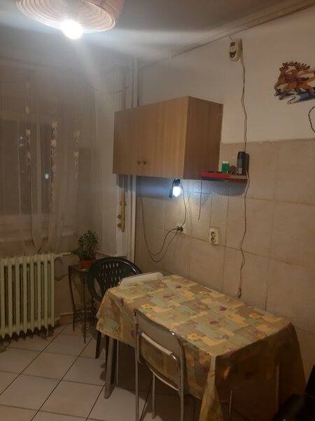 Aparatorii Patriei camera in apartament