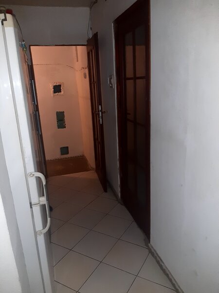 Aparatorii Patriei camera in apartament